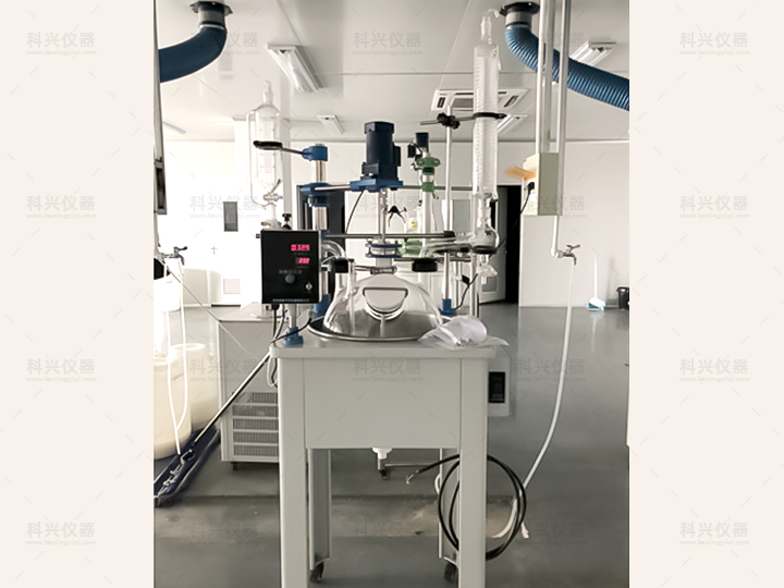 上?？婆d儀器與某公司合作