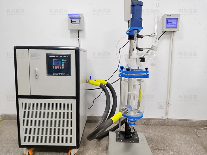 上?？婆d儀器與四川某大學(xué)合作現(xiàn)場(chǎng)